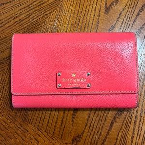 Kate spade oversized wallet